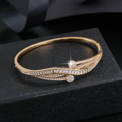 Stylish and Hot-Selling Women's Versatile Zirconia Bracelet