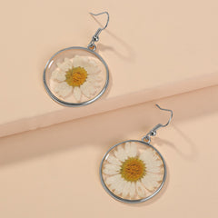 Nickle-Free Copper Dangle Earrings - Nooxian Elegant White Chrysanthemum - Boho Vacation Style with Golden-Tone Finish, Perfect for Everyday & Getaways