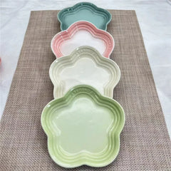 5.5'' Cat Feeding Flower Shaped Ceramic Disc Extra Wide Raised Cats Food Bowl  Anti-vomiting Cat Feeder Pet Delicate Tableware